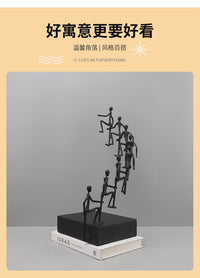 现代简约抽象铸铁步步高升人物雕塑摆件客厅玄关书房软装家居饰品