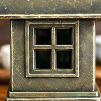 Chinese Incense Burner Lantern-Inspired Antique Bronze Incense Burner Home Decor Pointed Finial House Decoration Pedestal Base
