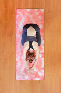 Tie-Dye Yoga Towel with Non-Slip Particles