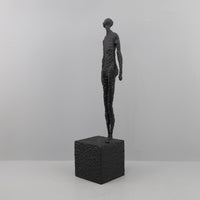 欧式创意简约铸铁眺望人物雕塑摆件办公室卧室书房客厅家居装饰品