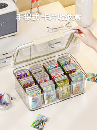 卡片收纳盒亚克力透明密封分格吧唧卡牌展示架奥特曼小马宝莉卡盒 【奶白】1个装❤12分格