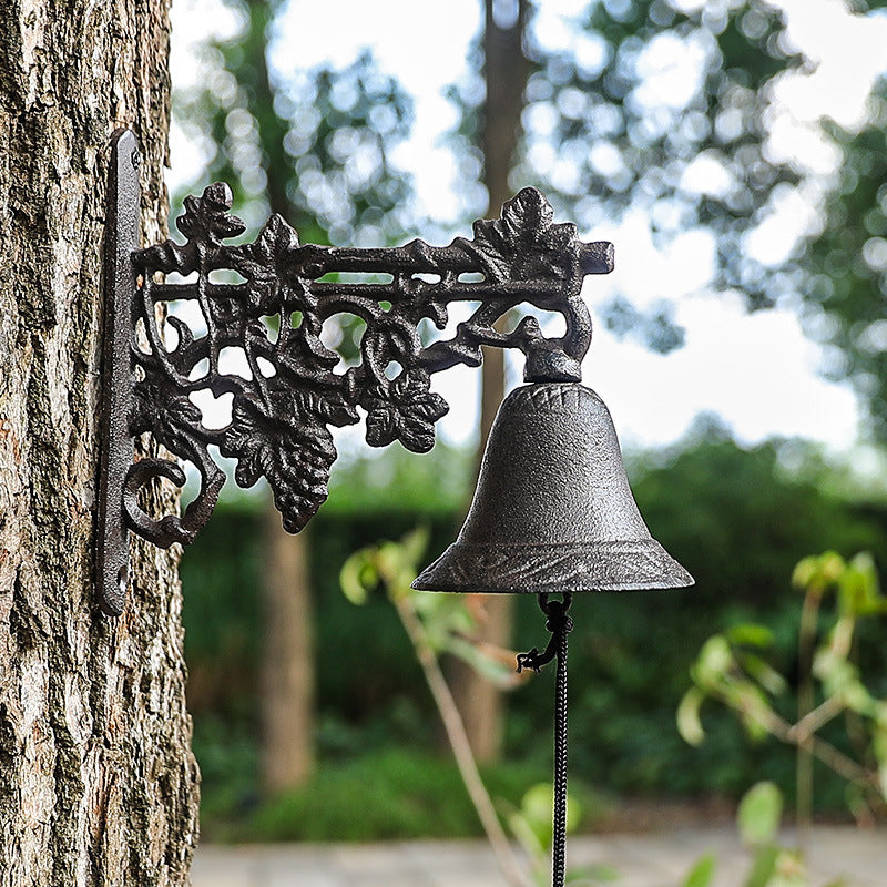 American Country Retro Cast Iron Grape Vine Hand Bell for Villa Courtyard Balcony Wall Decoration
