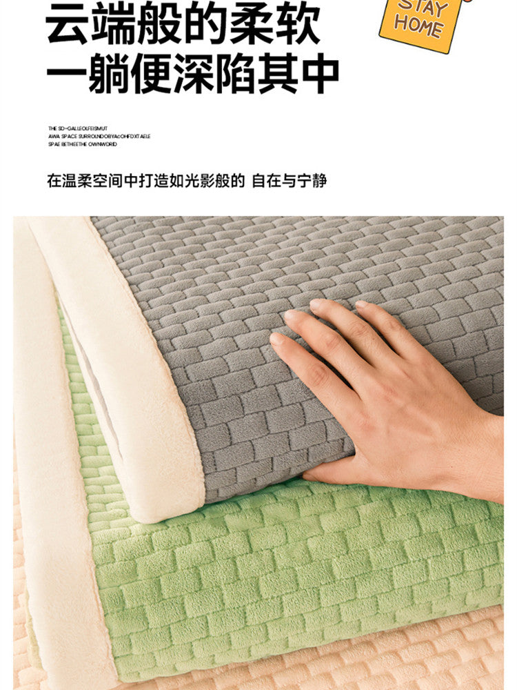 Milk Velvet Mattress Topper Set with Pillowcases, 90x200cm Single Bed Pad, Machine Washable Foldable Plush Mat, Grey Bear
