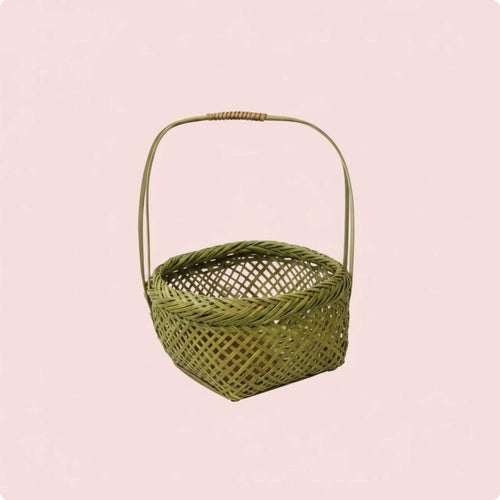 Woven Bamboo Basket Decorative Shallow Carrying Basket Long-Lasting