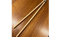 2 Pieces Wood Handle Steel Ball Head Mallet Sturdy Glockenspiel Mallet Balanced Xylophone Mallets Clear Bright Sound for Band Practice, Stage Performance