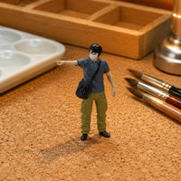 1:64 Scale Man Figurine Fine Workmanship Glasses Bag Man Model Scene Use