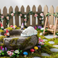 Arctic Animal Ice Float Waterproof Buoyant Arctic Bear Statue Whimsical Charm Resin Animal Statue for Garden, Courtyard
