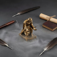 Kneeling Knight Figurine Pen Holder Multifunctional Medieval Statue Pen Rest Multi-Functional Armored Knight Desk Organizer for History Buffs