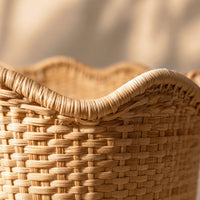 Scalloped Wicker Basket with Handles Decorative Woven Storage Bin Portable Basket with Handles Freestanding for Bedroom