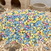 Soft Wood Pulp Hamster Bedding, Multicolored Paper Litter for Dwarf Hamsters, 450g Soft Animal Bedding and Paper Litter for Small Animals