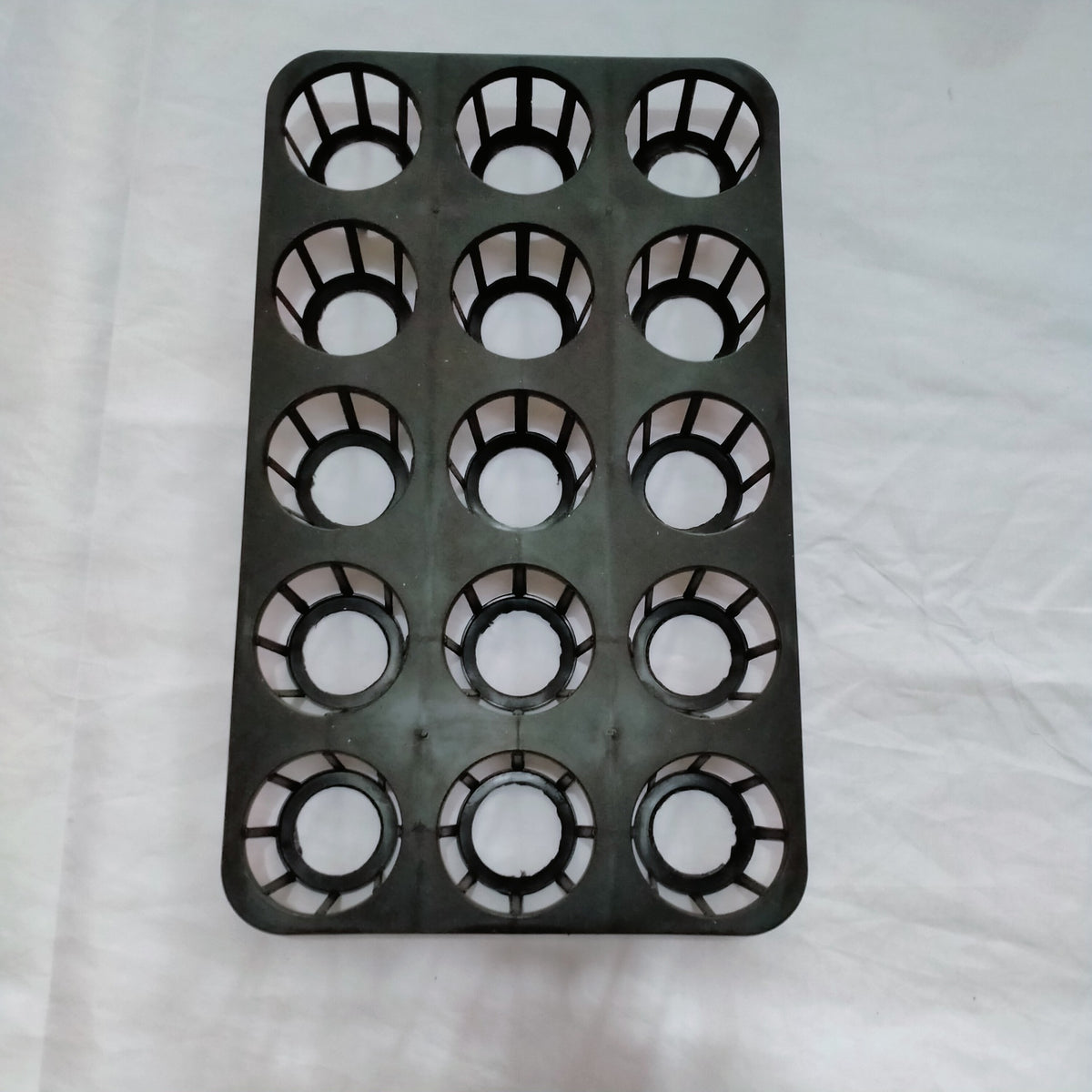 15-Hole Orchid Seedling Tray with Drainage, Durable Plastic Plant Pot Holder for Succulents and Flowers, 2.7-inch Cells