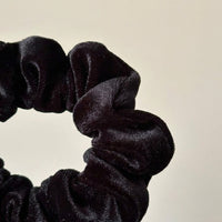 Velvet Scrunchies for Women and Teens, Black Scrunchie Set, High Elastic Ponytail Holders for Bun, Soft Ties, No Damage Accessories