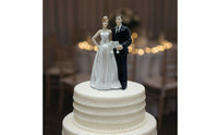 Wedding Cake Topper Couple Creative Design Resin Wedding Couple Statue Romantic