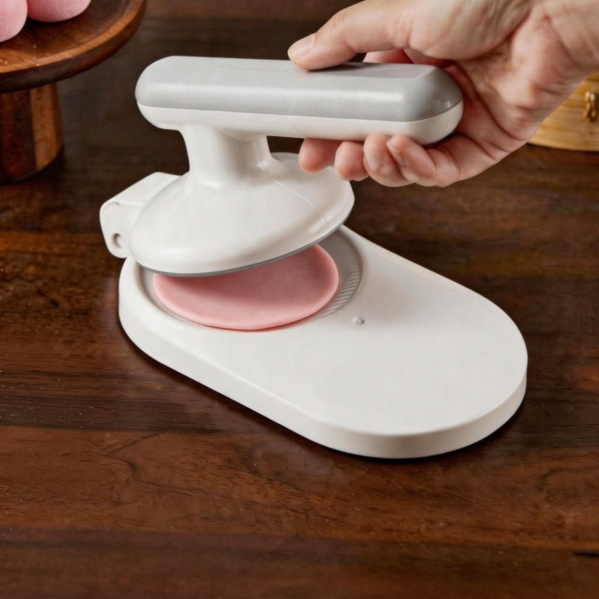 Compact Handheld Pastry Press Beginner-Friendly Folding Pastry Press Sturdy Dumpling Wrapper Maker Reusable for Beginners