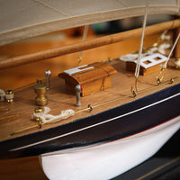 American Single-Mast Sailboat Model Decoration for Desk or Shelf