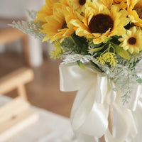 Artificial Bouquet Lifelike Silk Wedding Flowers Handmade Floral Arrangement Easy to Carry Suitable for Bridal Ceremonies Photo Shoots Home Decoration 25cmx35cm