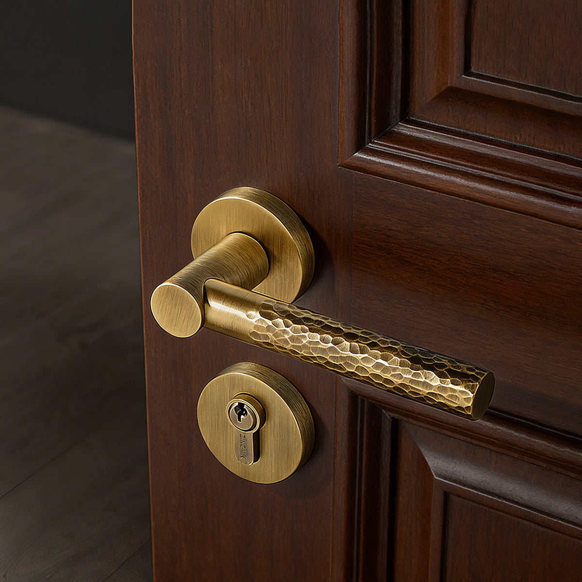 Dingge Light Luxury American Style Indoor Silent Door Lock Solid Brass Hammered Texture Bedroom Home Magnetic Door Handle