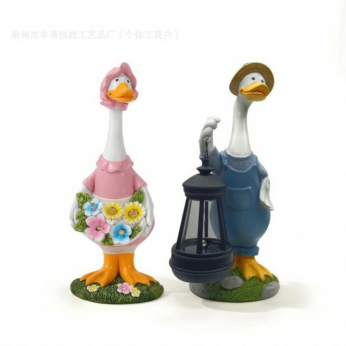 Duck Statue with Lantern Decorative Outdoor Decor Charming for Patio, Gardeners