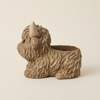 Resin Bovid Planter Textured Bovid Planter Non-Porous Surface for Courtyard