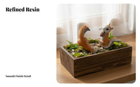 Lifelike Details Climbing Squirrel Pot Decoration Realistic Design Resin Squirrel Ornament Hand Painted Hanging Creature Ornament Waterproof for Plant Lovers, Gardeners, Micro-Landscape, Patio, Balcony, Office