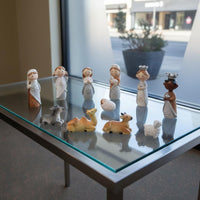 Classic Design Resin Nativity Scene Meaningful Gift Nativity Scene Set Detailed Craftsmanship Jesus Birth Figurine Collection Collectible Figurines for Mantelpiece, Church