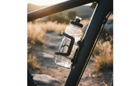Anti-Vibration Bike Water Bottle Holder Secure Grip Aluminum Alloy Bottle Holder Lightweight Easy Installation for Mountain Biking, Outdoor