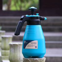 Manual Pressure Sprayer for Plants 2L Watering Can with Anti-Explosion Hydraulic Rod