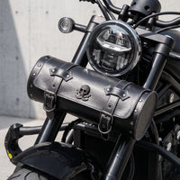 Biker-Style Motorcycle Hanging Bag Riveted Motorcycle Bag with Skull Emblem Structured Saddlebag Long-Lasting for Bikers