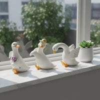 3 Pieces Cute Resin Duck Planter Hanger Whimsical Climbing Duck Figurine Easy to Place Gift Idea for Aquarium