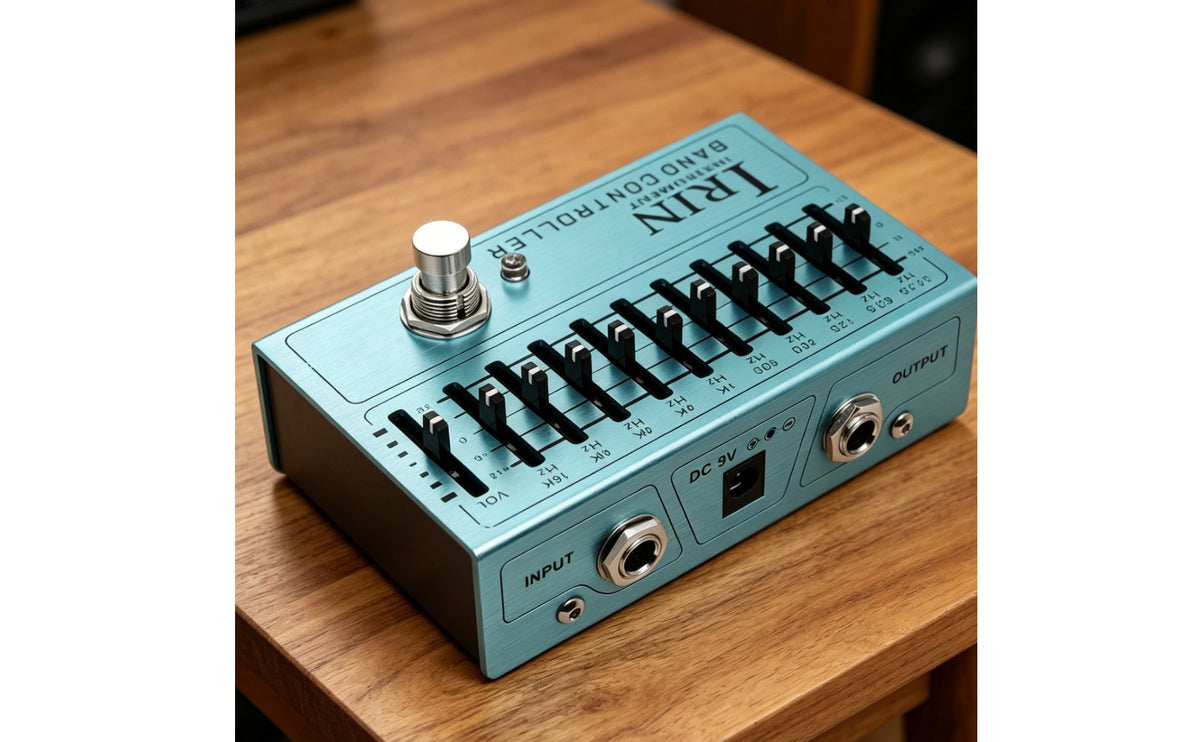 Independent Output Volume 10-Band Equalizer Pedal Wide Frequency Range 10 Band Equalizer Pedal ±12 dB Gain Guitar Equalizer Stompbox Compact Size for Musicians, Stage Performance, Home Practice, Recording Studio