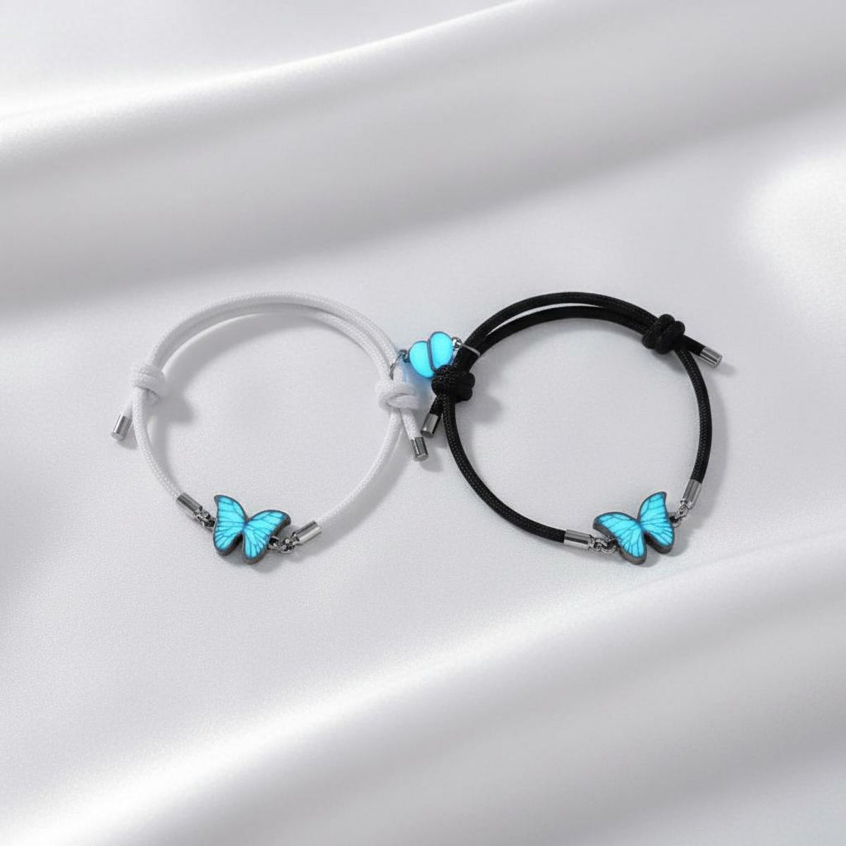 2 Pieces Luminous Heart Connection Bracelets Friend Gift Glow in the Dark Butterfly Bracelet Customizable Fit Fashion Accessory for Couples