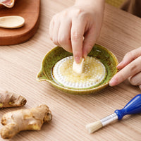 Ceramic Garlic Grater and Mincer for Kitchen Use