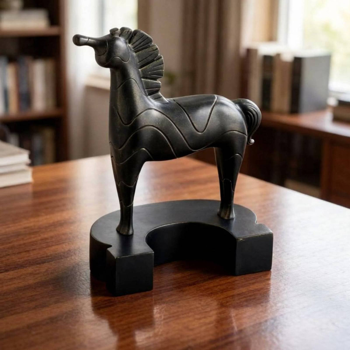 Resin Horse Figurine Light Luxury Modern Horse Statue Textured Finish House Decoration for Office, Entryway