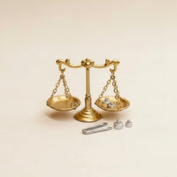 Miniature Balance Scale with Weights Realistic Balance Scale with Weights Compact for Study Desk