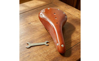 Vintage Leather Bike Saddle Breathable Design Riveted Leather Bike Seat Ergonomic Shape Classic Cycle Saddle
