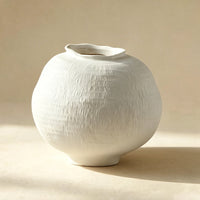 Wabi-Sabi Style White Round Vase for Flower Arrangements, Decorative Piece for Model Rooms, Homestays, Living Rooms, Dining Rooms, Entryways, Dried Fl