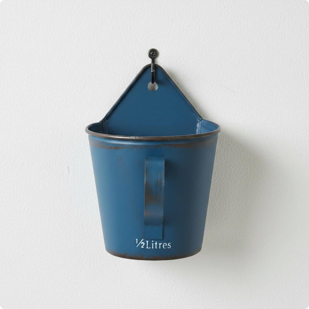 Metal Wall Planter Triangular Back Plate Vintage Wall Planter Curved