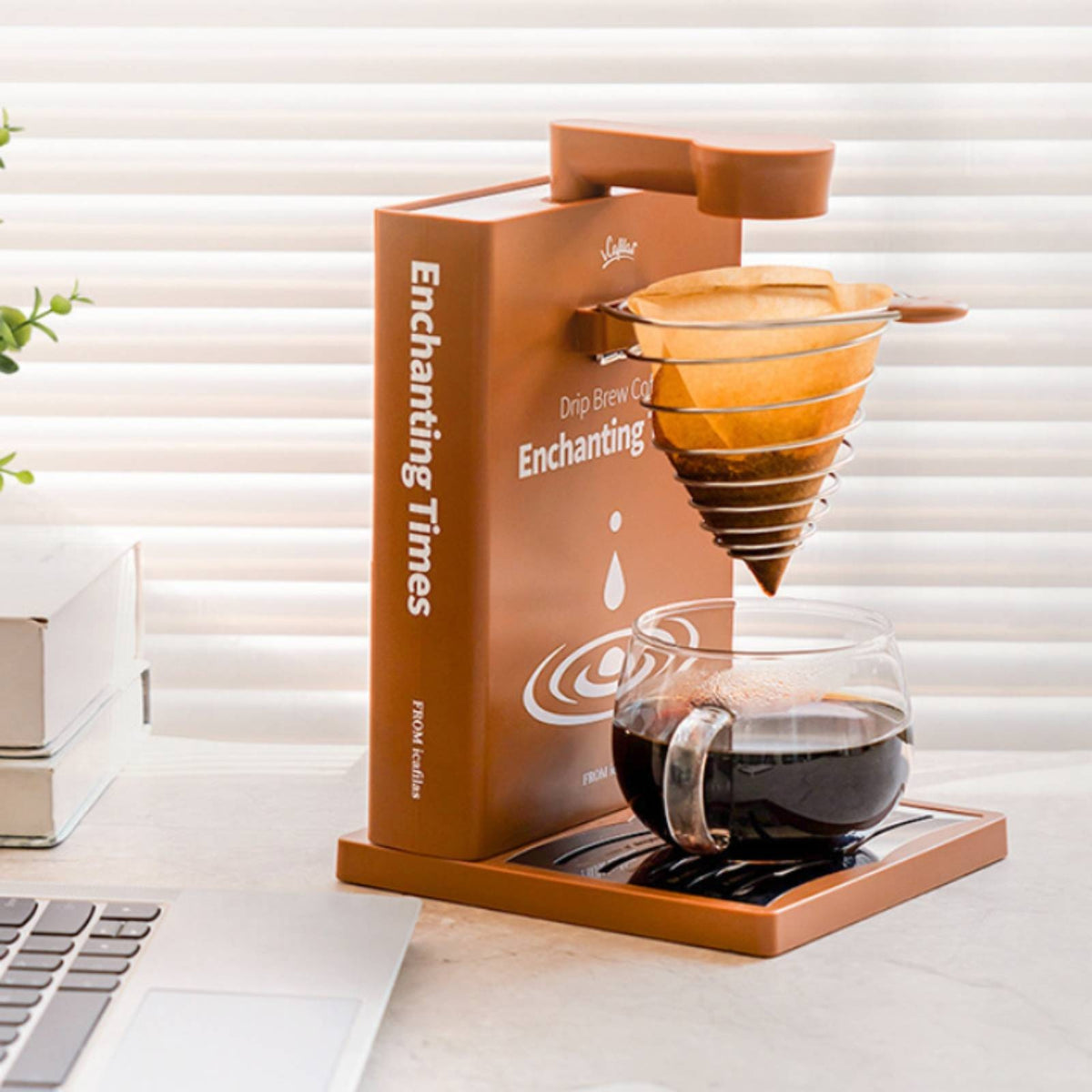 Foldable Water Reservoir Automatic Percolate Coffee Brewer Compact Base Portable Coffee Brewer Matte Finish Small Appliance for Home, Desk