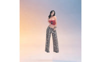 3D Printed 1/64 Female Figurine Compact Size Street People Model Resin Material