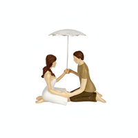 Couple Under Umbrella Ornament Artistic Couple Under Umbrella Figurine Modern Handcrafted Resin Lover Statue for Newlyweds, Couples, Desktop