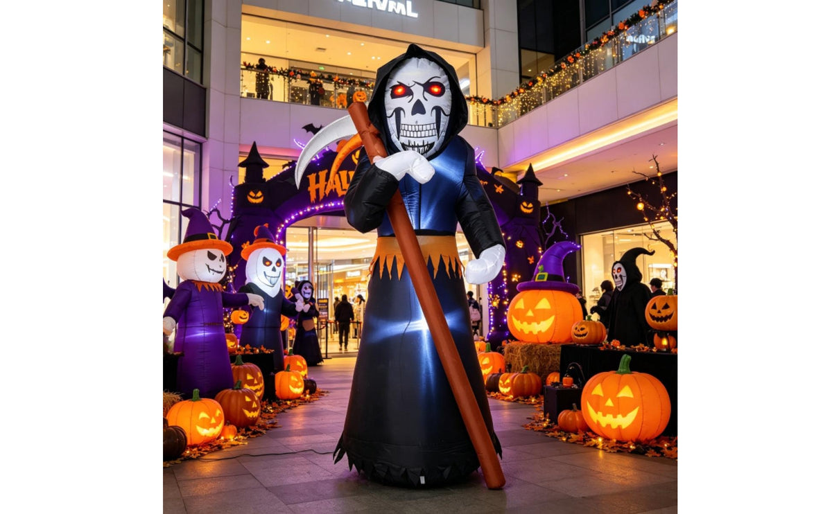 Freestanding Inflatable Grave Reaper Outdoor Inflatable Skull Reaper with Sickle Oversized Yard Decoration Lightweight