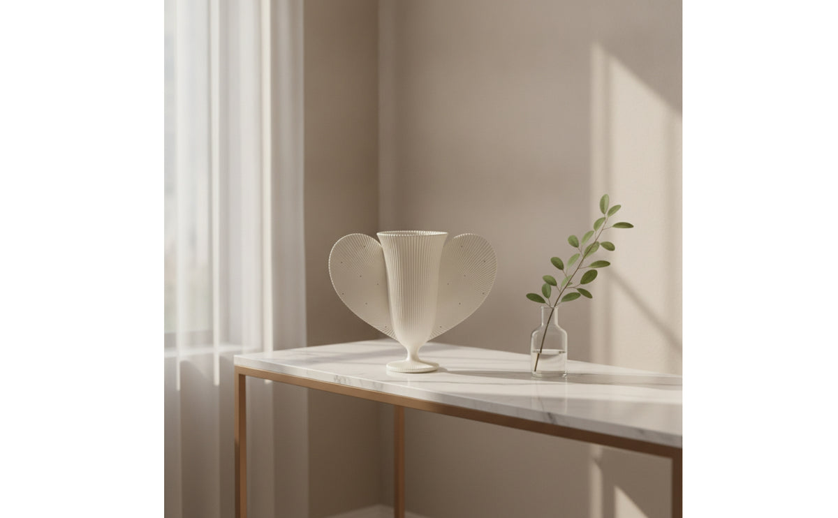 Butterfly Vase Tabletop 3D Butterfly Vase Ribbed Flower Holder for Living Room, Entryway, Reception Area