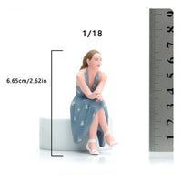 1:24 Scale Figurine Miniature Seated Woman Figurine Crossed Legs