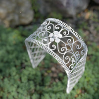White Iron Arch Gate Miniature Iron Lattice Gate Scroll Details