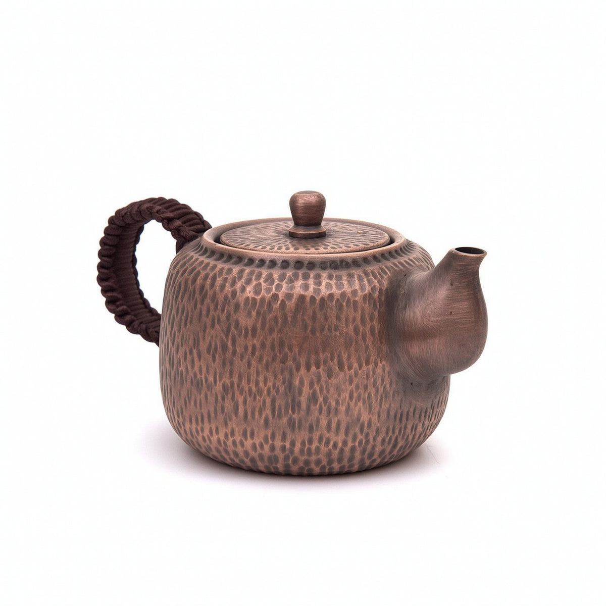 Tea Pot Pure Copper Hammered Finish Kettle with Compact Capacity and Distinctive Side Handle for Single-serving Brewing Suitable for Tea Lovers Tea Ceremony Office Home Decor