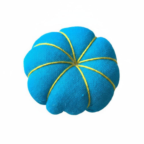 Sewing Pincushion Whimsical Pumpkin Segments Soft PP Cotton Cloth Holder Dual Purpose Storage Creative Pin Organizer Suitable for Dressmaking Home Travel