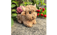Resin Bovid Planter Textured Bovid Planter Non-Porous Surface for Courtyard