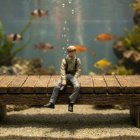 Photo-Taking Resin Figure Realistic Pose 1:64 Scale Display Figurine