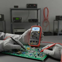 Portable Design Digital Insulation Resistance Tester Backlit LCD Display Digital Megohmmeter Data Hold Function for Industrial Maintenance