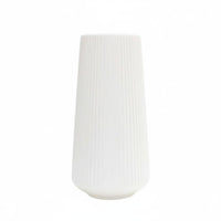 Imitation Ceramic Vase Minimalist Design Nordic Style Flower Holder Lightweight Modern Tabletop Vase for Living Room, Dining Table, Wedding